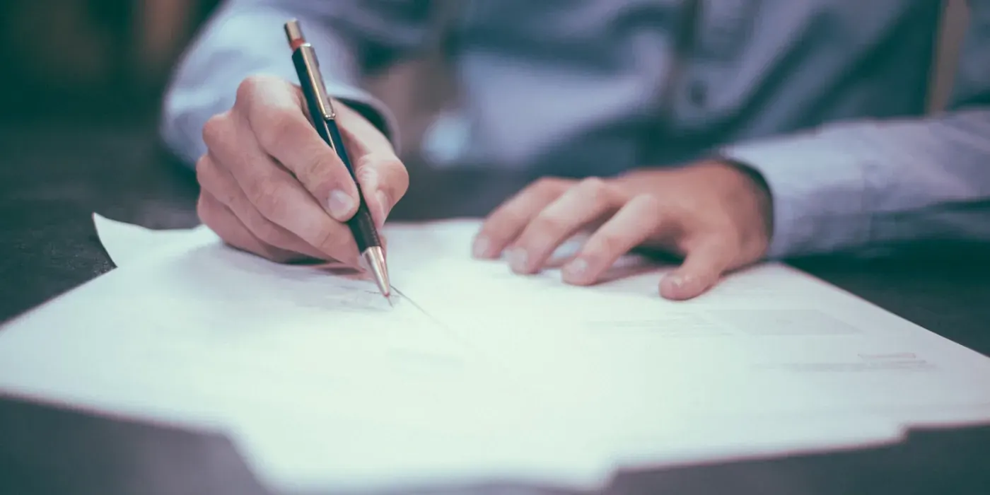 Signant un document, herències i successions